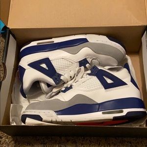 Air Jordan 4 Retro GG